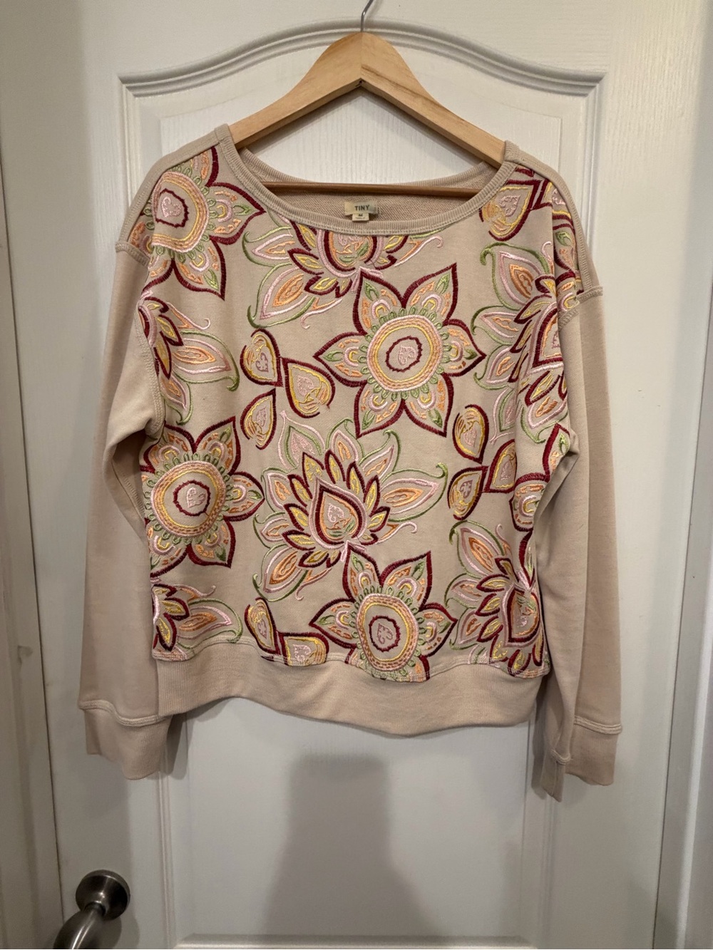 Anthropologie Tiny Helena Embroidered Floral Pullover Sweatshirt M
